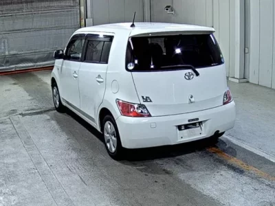 Toyota BB  с аукциона в Японии