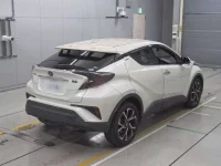 Toyota C-HR лот № 30001 оценка 4  с аукциона в Японии 1