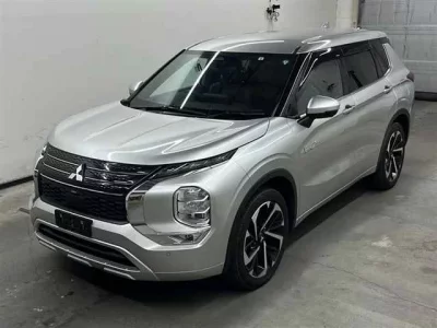 Mitsubishi OUTLANDER PHEV  с аукциона в Японии