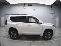 Toyota LAND CRUISER PRADO лот № 30006 оценка 4.5  с аукциона в Японии 2