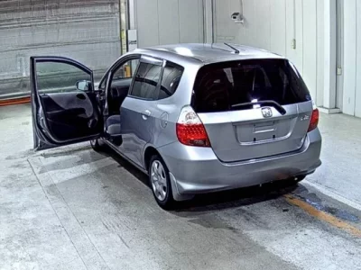 Honda FIT  с аукциона в Японии