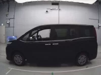 Toyota ESQUIRE лот № 30008 оценка 4.5  с аукциона в Японии 3