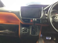 Toyota VOXY лот № 90027 оценка R  с аукциона в Японии 9