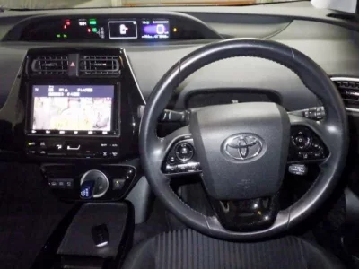 Toyota PRIUS PHV