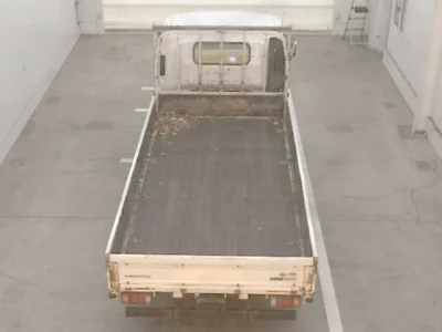 Isuzu ELF  с аукциона в Японии