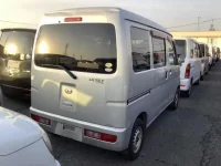 Daihatsu HIJET VAN лот № 170 оценка 3  с аукциона в Японии 4