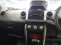 Toyota IST лот № 10219 оценка R  с аукциона в Японии 9