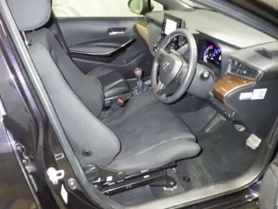 Toyota COROLLA TOURING  с аукциона в Японии