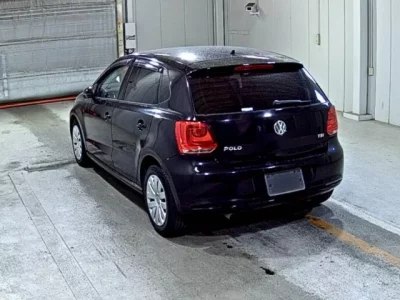 Volkswagen POLO  с аукциона в Японии