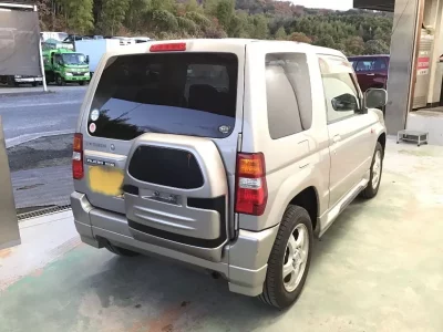 Mitsubishi PAJERO MINI