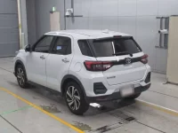 Toyota RAIZE лот № 30025 оценка 4  с аукциона в Японии 5