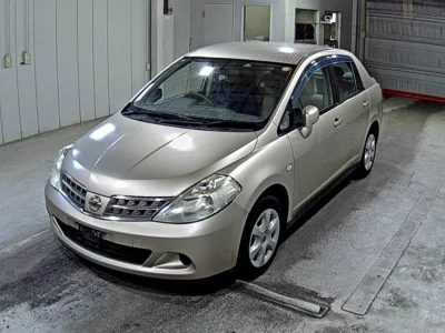 Nissan TIIDA LATIO