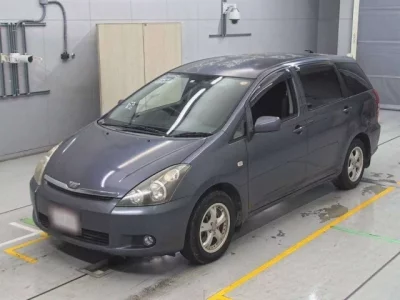 Toyota WISH  с аукциона в Японии