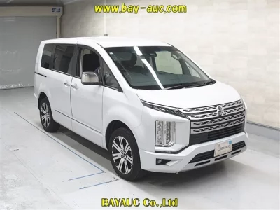 Mitsubishi DELICA D5