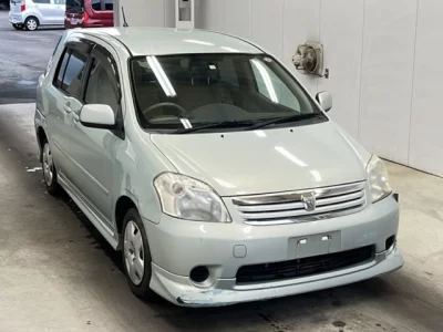 Toyota RAUM