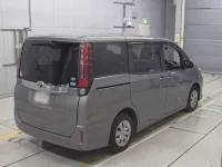 Toyota NOAH лот № 30039 оценка RA  с аукциона в Японии 1