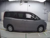Toyota NOAH лот № 30039 оценка RA  с аукциона в Японии 2