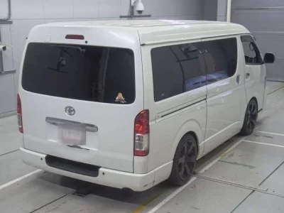 Toyota HIACE VAN  с аукциона в Японии