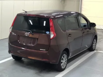 Toyota PASSO SETTE  с аукциона в Японии