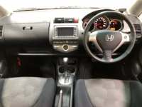 Honda FIT лот № 3710 оценка 4  с аукциона в Японии 4
