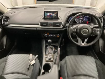 Mazda AXELA  с аукциона в Японии