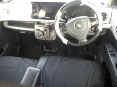 Suzuki MRWAGON  с аукциона в Японии