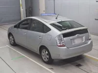 Toyota PRIUS лот № 30042 оценка RA  с аукциона в Японии 5