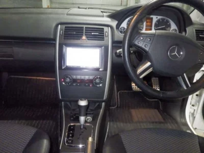 Mercedes-Benz B CLASS