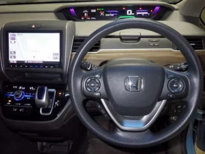 Honda FREED  с аукциона в Японии
