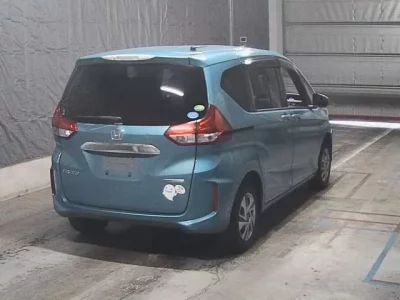 Honda FREED  с аукциона в Японии