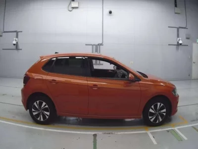 Volkswagen POLO  с аукциона в Японии