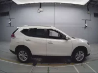 Nissan X-TRAIL лот № 10260 оценка 3.5  с аукциона в Японии 2