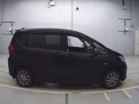 Honda FREED лот № 30053 оценка 3.5  с аукциона в Японии 2