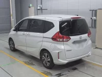 Honda FREED лот № 30054 оценка 4  с аукциона в Японии 5