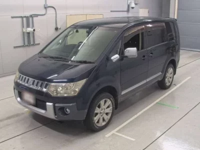 Mitsubishi DELICA D5