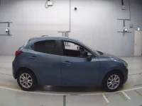 Mazda DEMIO лот № 30059 оценка 4  с аукциона в Японии 2