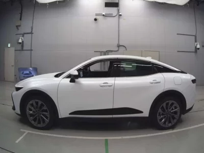 Toyota CROWN CROSSOVER