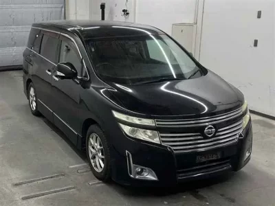 Nissan ELGRAND  с аукциона в Японии