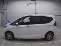 Honda FREED лот № 30064 оценка 4  с аукциона в Японии 3