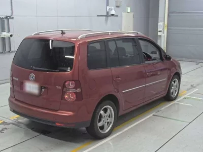 Volkswagen GOLF TOURAN  с аукциона в Японии