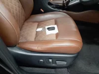 Toyota HARRIER лот № 30063 оценка 4  с аукциона в Японии 7