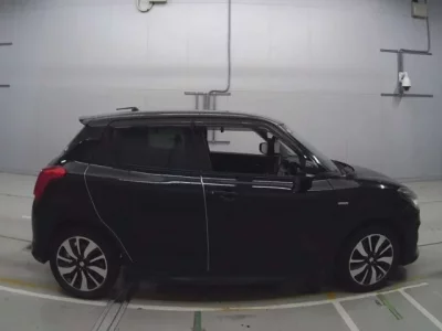 Suzuki SWIFT  с аукциона в Японии