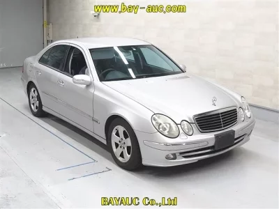 Mercedes-Benz E CLASS  с аукциона в Японии