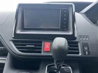 Toyota VOXY лот № 20224 оценка 4  с аукциона в Японии 5