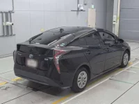 Toyota PRIUS лот № 30070 оценка 4  с аукциона в Японии 1