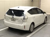 Toyota PRIUS ALPHA лот № 2309 оценка R  с аукциона в Японии 3