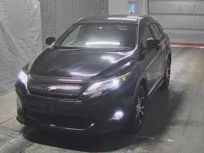 Toyota HARRIER  с аукциона в Японии