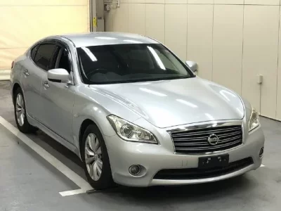 Nissan FUGA  с аукциона в Японии