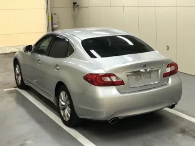 Nissan FUGA  с аукциона в Японии