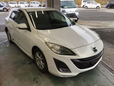 Mazda AXELA  с аукциона в Японии